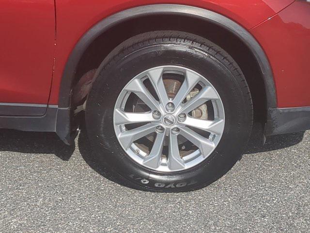 used 2015 Nissan Rogue car, priced at $12,996