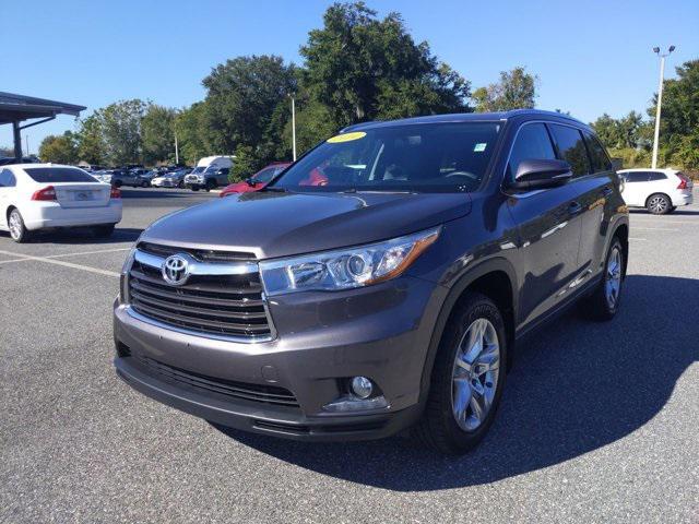 used 2014 Toyota Highlander car, priced at $15,999