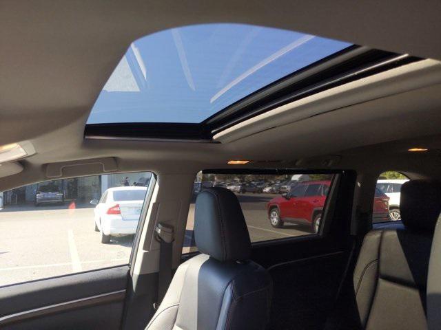 used 2014 Toyota Highlander car, priced at $15,999