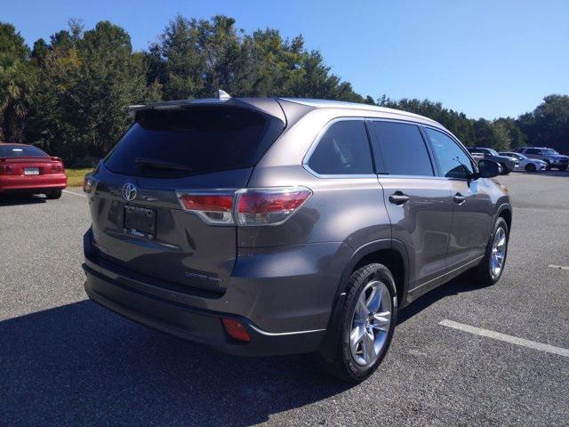 used 2014 Toyota Highlander car, priced at $15,999
