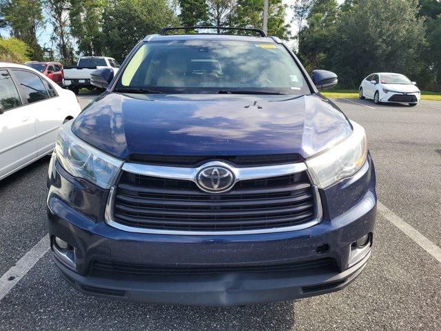 used 2015 Toyota Highlander car, priced at $17,897