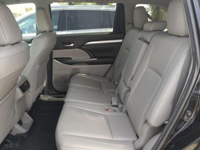 used 2018 Toyota Highlander Hybrid car, priced at $24,998