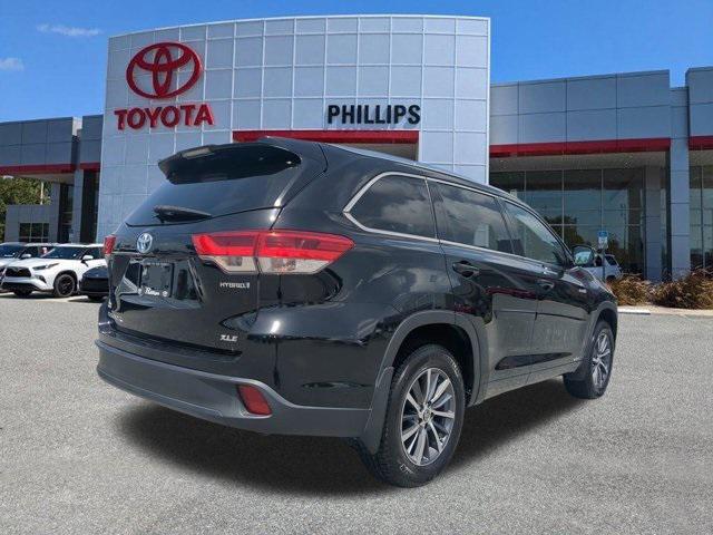 used 2018 Toyota Highlander Hybrid car, priced at $24,998