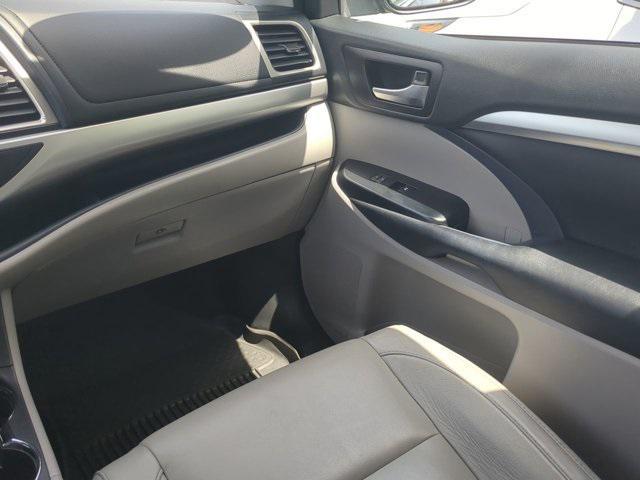 used 2018 Toyota Highlander Hybrid car, priced at $24,998