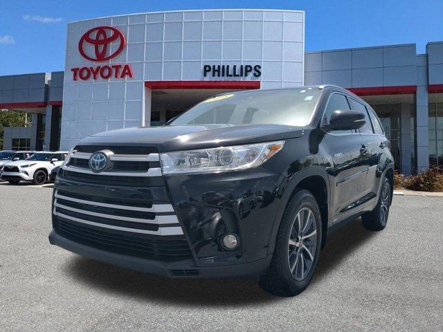 used 2018 Toyota Highlander Hybrid car, priced at $24,998