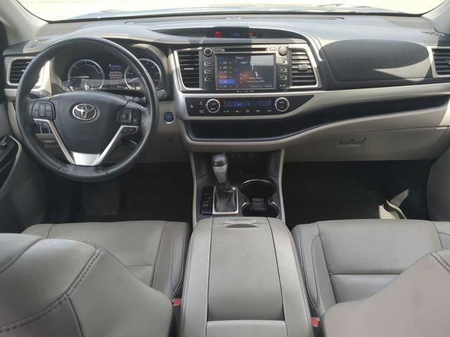 used 2018 Toyota Highlander Hybrid car, priced at $24,998