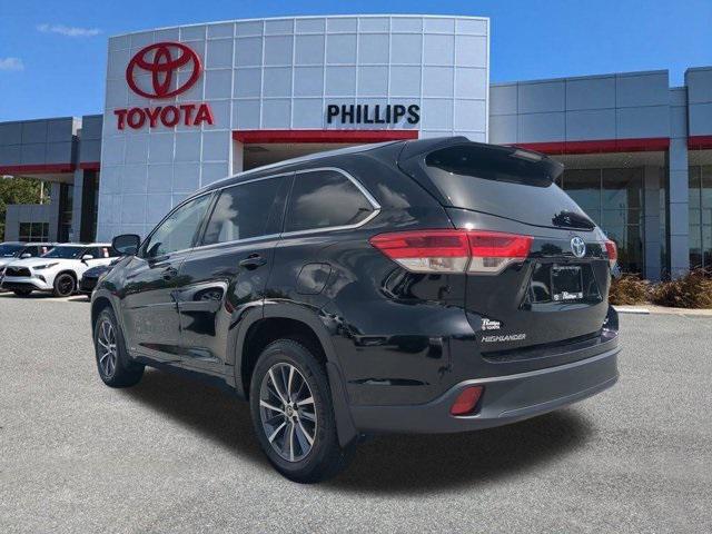 used 2018 Toyota Highlander Hybrid car, priced at $24,998