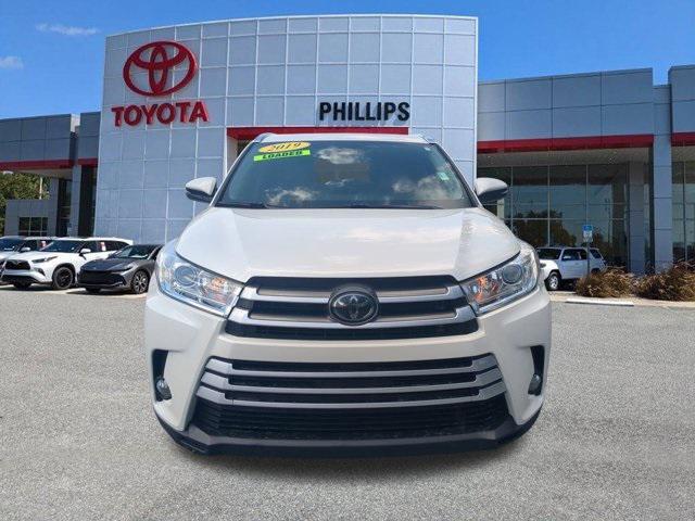 used 2019 Toyota Highlander car, priced at $25,987