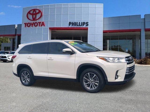 used 2019 Toyota Highlander car, priced at $25,987