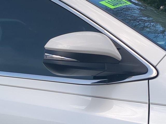 used 2019 Toyota Highlander car, priced at $25,987