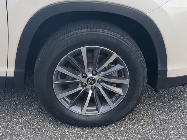 used 2019 Toyota Highlander car, priced at $25,987