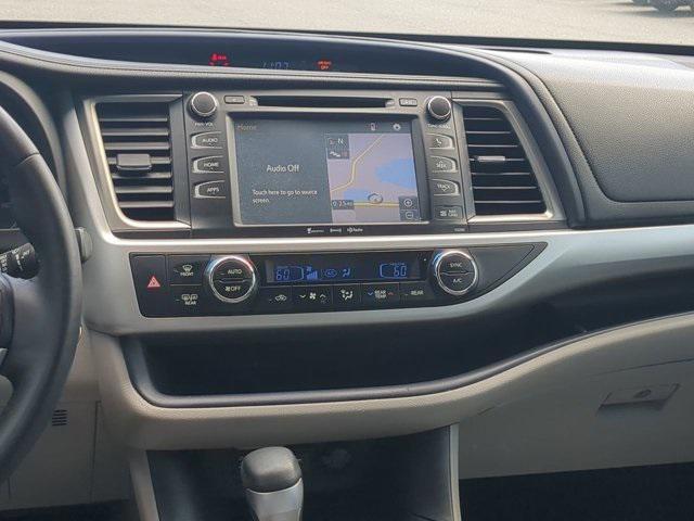used 2019 Toyota Highlander car, priced at $25,987