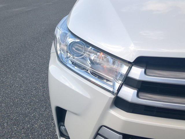 used 2019 Toyota Highlander car, priced at $25,987