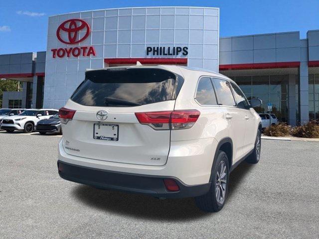 used 2019 Toyota Highlander car, priced at $25,987
