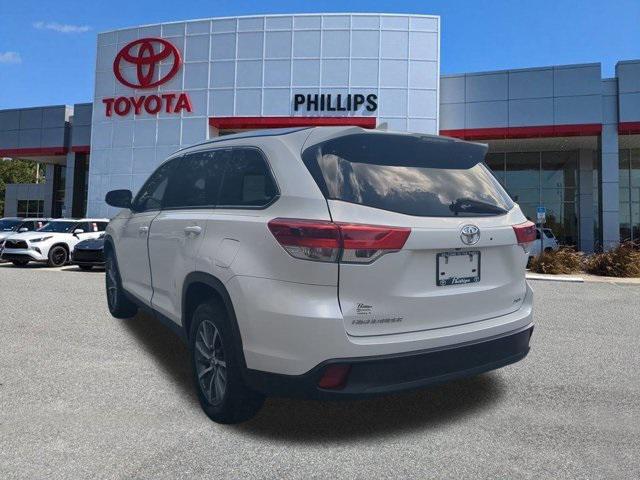 used 2019 Toyota Highlander car, priced at $25,987