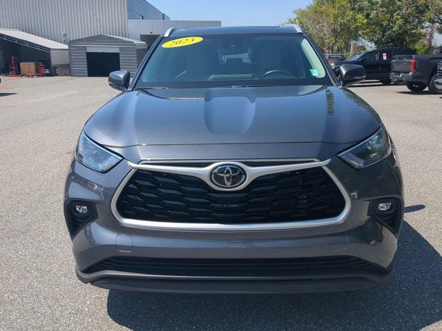 used 2023 Toyota Highlander car, priced at $37,544