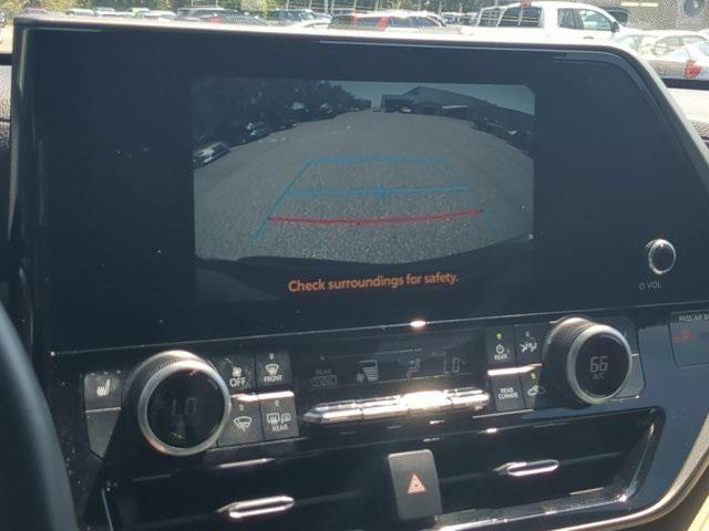 used 2023 Toyota Highlander car, priced at $37,544