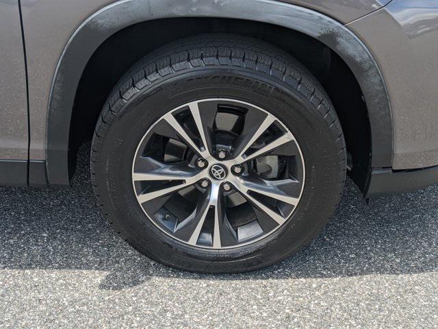used 2019 Toyota Highlander car, priced at $25,697