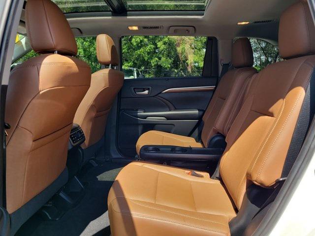 used 2019 Toyota Highlander car, priced at $30,999