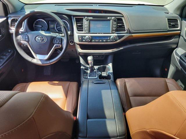 used 2019 Toyota Highlander car, priced at $30,999