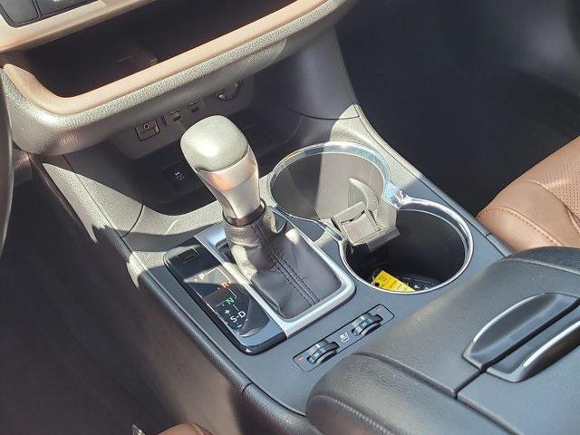 used 2019 Toyota Highlander car, priced at $30,999