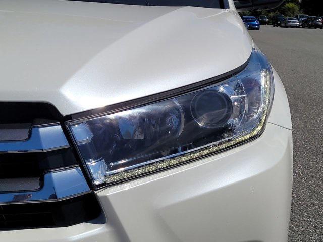 used 2019 Toyota Highlander car, priced at $30,999