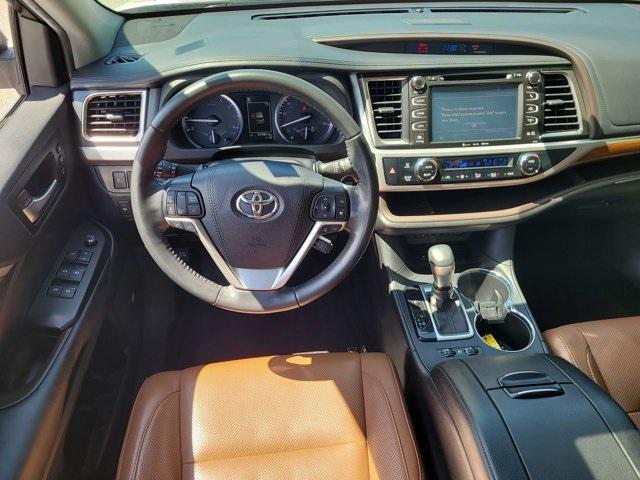 used 2019 Toyota Highlander car, priced at $30,999