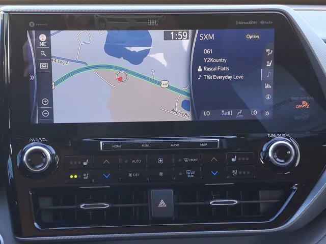 used 2021 Toyota Highlander Hybrid car, priced at $40,999