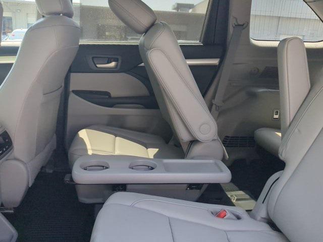 used 2018 Toyota Highlander car, priced at $28,597