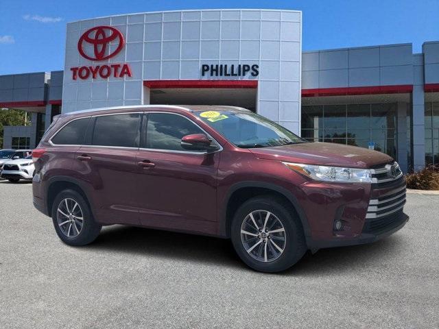 used 2018 Toyota Highlander car, priced at $29,197