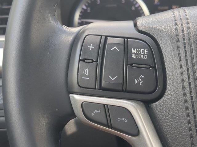 used 2018 Toyota Highlander car, priced at $29,197