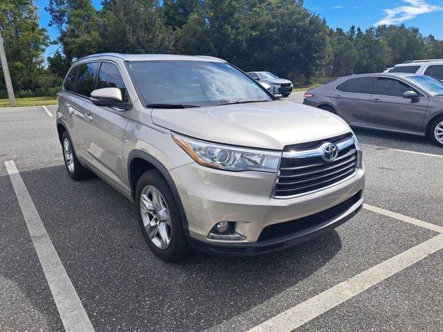 used 2014 Toyota Highlander car, priced at $18,998