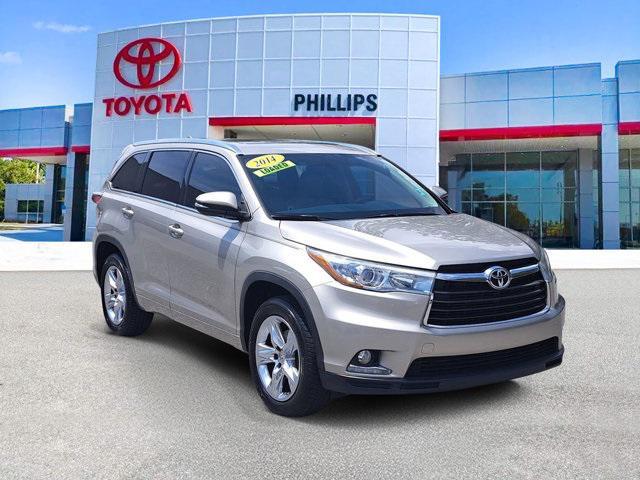 used 2014 Toyota Highlander car, priced at $18,859