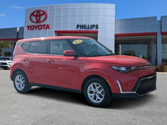 used 2024 Kia Soul car, priced at $18,999