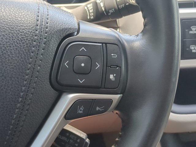 used 2019 Toyota Highlander car, priced at $23,841