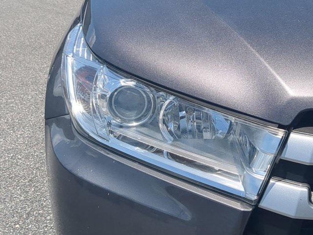 used 2019 Toyota Highlander car, priced at $23,841