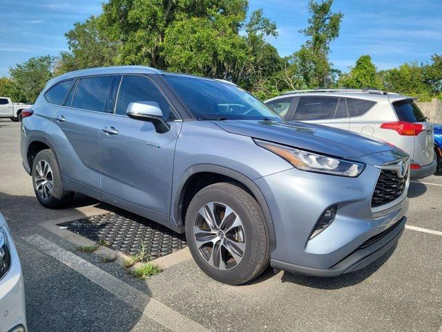 used 2020 Toyota Highlander Hybrid car, priced at $33,676
