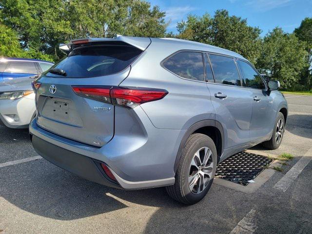 used 2020 Toyota Highlander Hybrid car, priced at $33,676