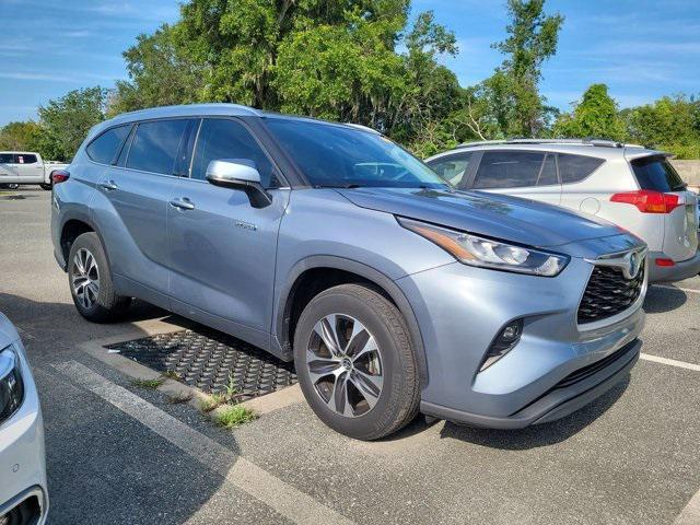 used 2020 Toyota Highlander Hybrid car, priced at $33,676