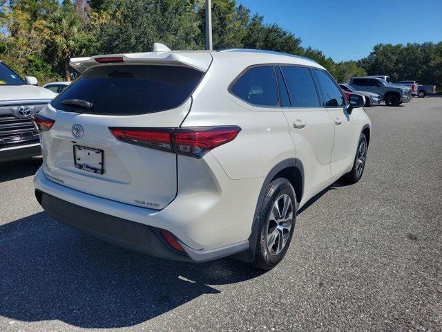 used 2021 Toyota Highlander car, priced at $32,998