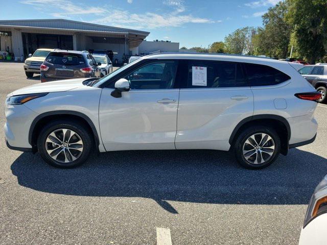 used 2021 Toyota Highlander car, priced at $32,998