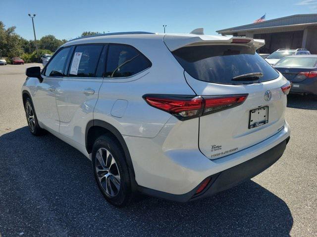 used 2021 Toyota Highlander car, priced at $32,998