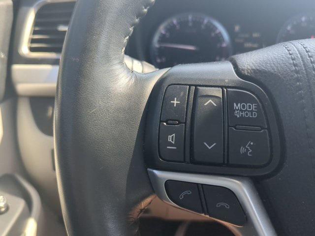 used 2019 Toyota Highlander car, priced at $33,998