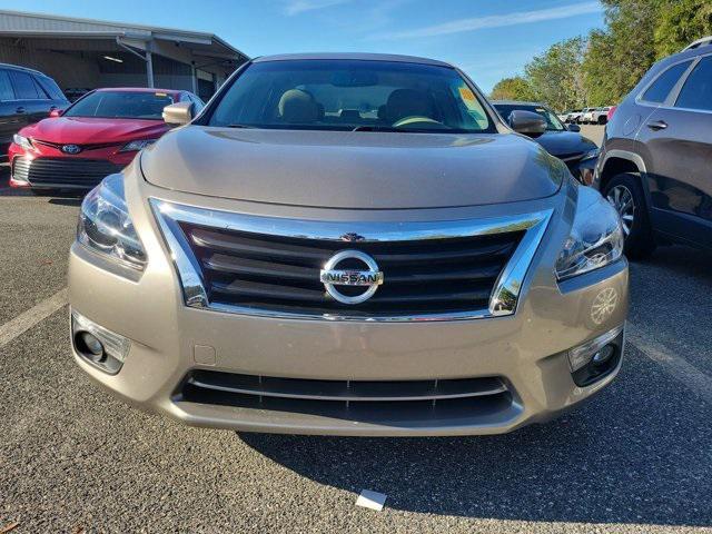 used 2013 Nissan Altima car, priced at $10,999