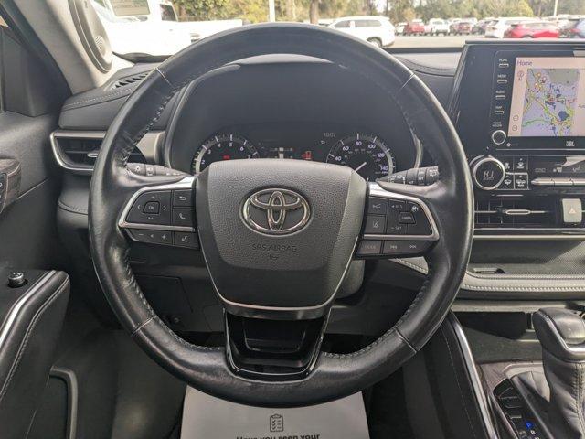 used 2020 Toyota Highlander car, priced at $33,997