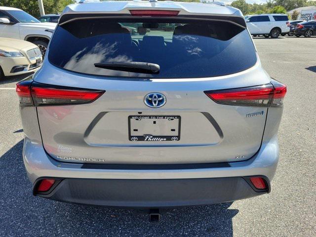 used 2021 Toyota Highlander Hybrid car, priced at $35,894