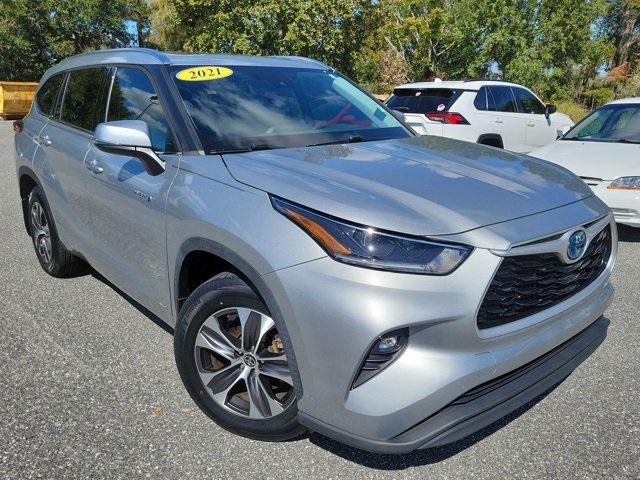 used 2021 Toyota Highlander Hybrid car, priced at $35,894