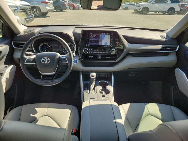 used 2021 Toyota Highlander Hybrid car, priced at $35,894