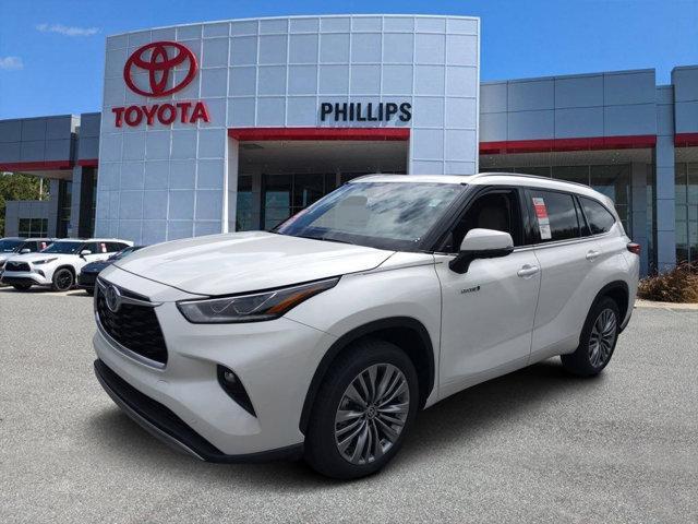 used 2021 Toyota Highlander Hybrid car, priced at $37,998