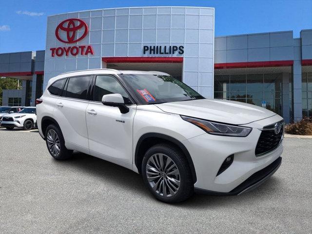 used 2021 Toyota Highlander Hybrid car, priced at $37,998